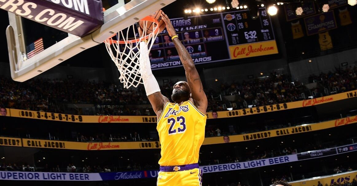 芒果体育平台-胜场数历史第一！077被禁赛，詹姆斯21分10板12助，复出后9胜1负|湖人|洛杉矶湖人队|华盛顿奇才队|卢卡-东契奇|丹佛掘金队_新浪体育_新浪新闻